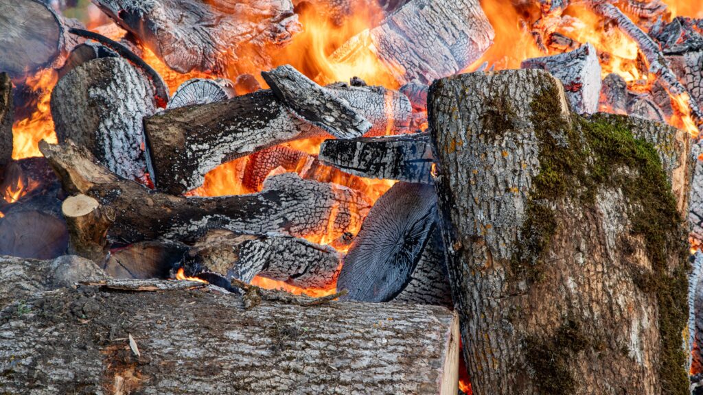 Are There Legal Restrictions On The Size Of Wood Fire Pits?